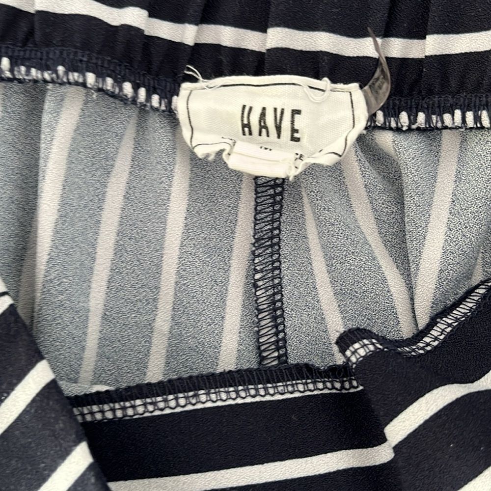 Cute pinstripe shorts - Picture 2 of 2